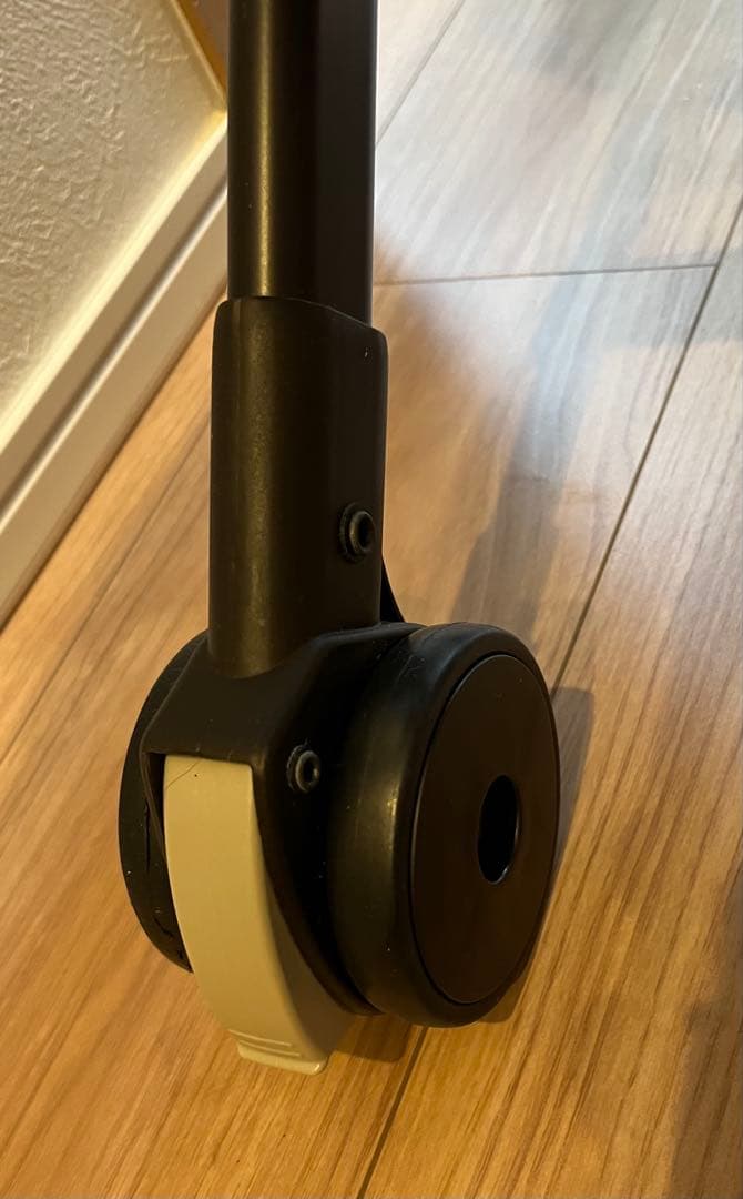 Combi ネムリラ AUTO SWING Simplight ベビーチェア