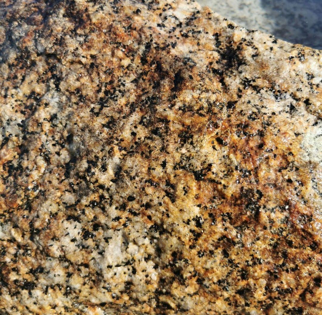 錆御影石蹲　184キロ　庭石　石　鑑賞石 庭　坪庭　ガーデニング