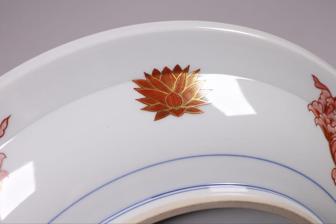 九谷焼 吉光隆広(芳隆) 赤絵細描 阿弥陀三尊立像 大皿 瓔珞紋【MA886】