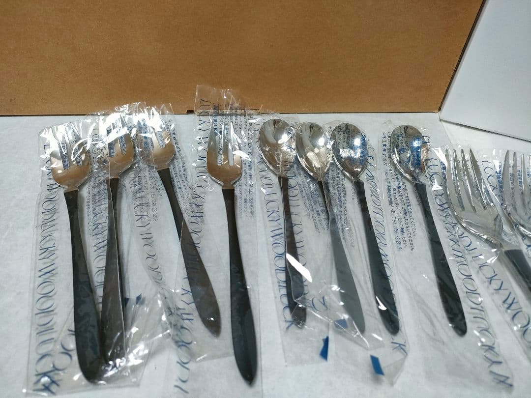 ふうちゃん新品、未使用品　ラッキーウッドカトラリー　リモア 　２０本セット