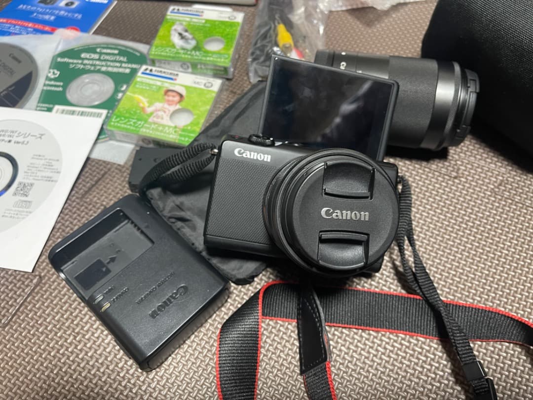 Canon M100 キヤノンM100