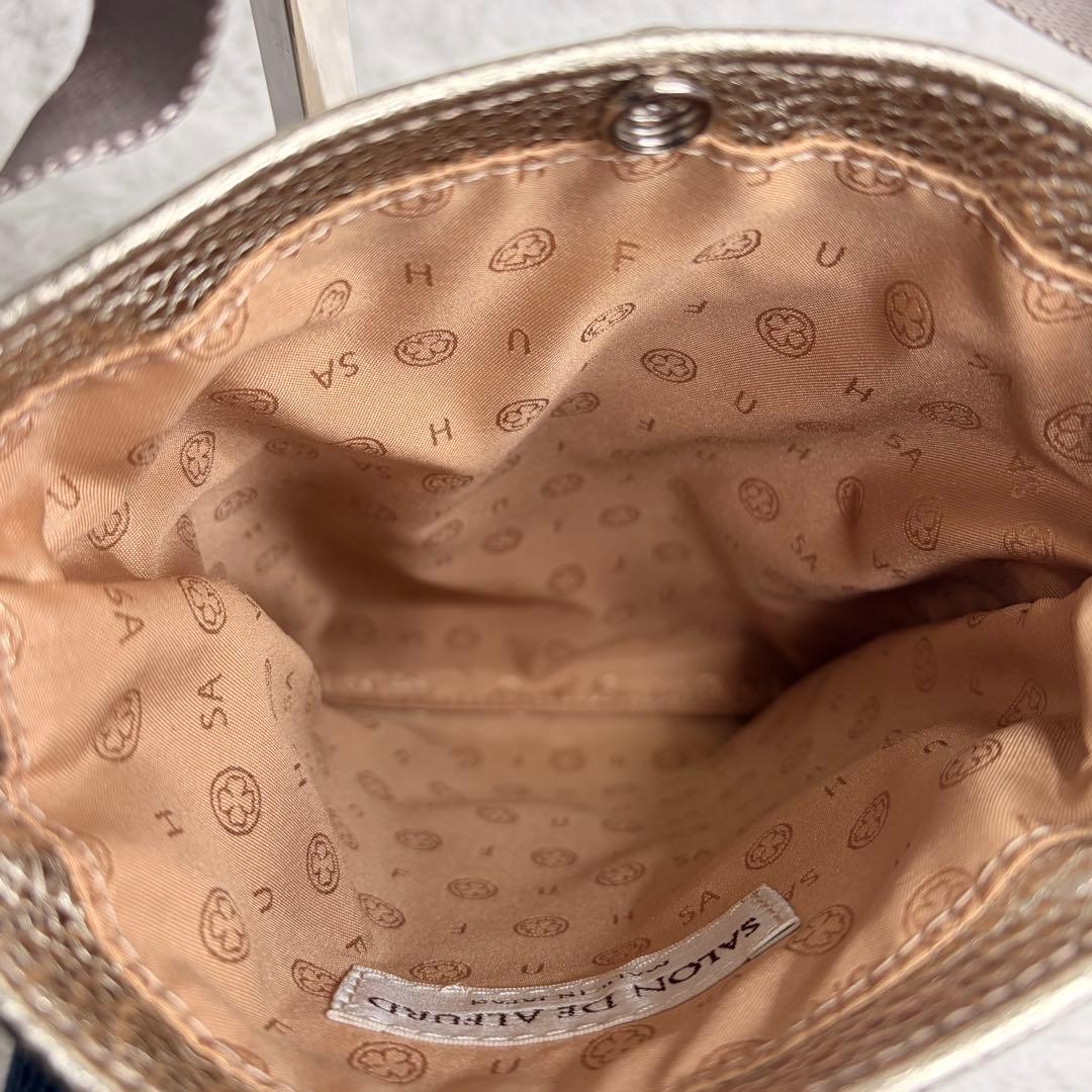 極美品✨サロンドアルファード スマイリーフェイス　ショルダーゴールド　レザー