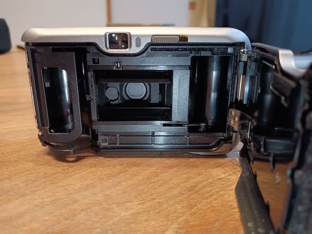 【新品電池付き】極美品 FUJIFILM CARDIA mini TIARA