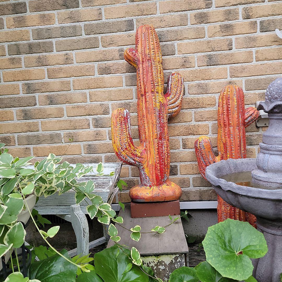 大型サボテンの置物　80cm弱　オブジェ　ガーデンor店舗等　セラミック陶器？製
