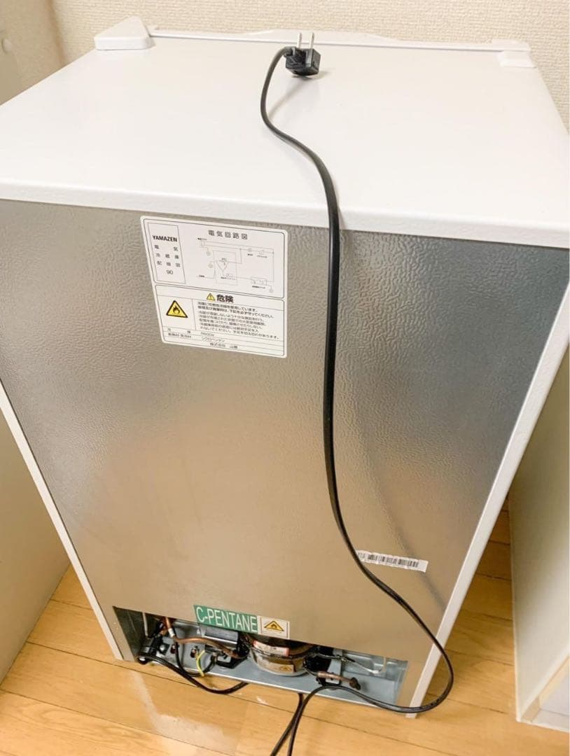 山善　冷蔵庫 92L 右開き YFR-90(W) 1ドア 小型 製氷スペース付き