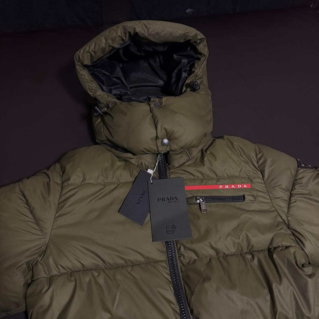 PRADA ナイロン ダウンジャケット