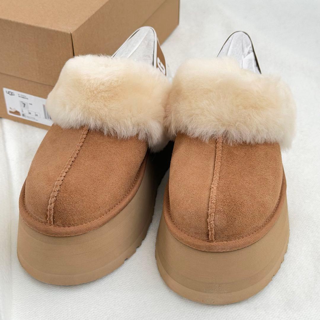 【UGG】 ファンケット＊24.0＊厚底ファーサンダル＊US正規品新品