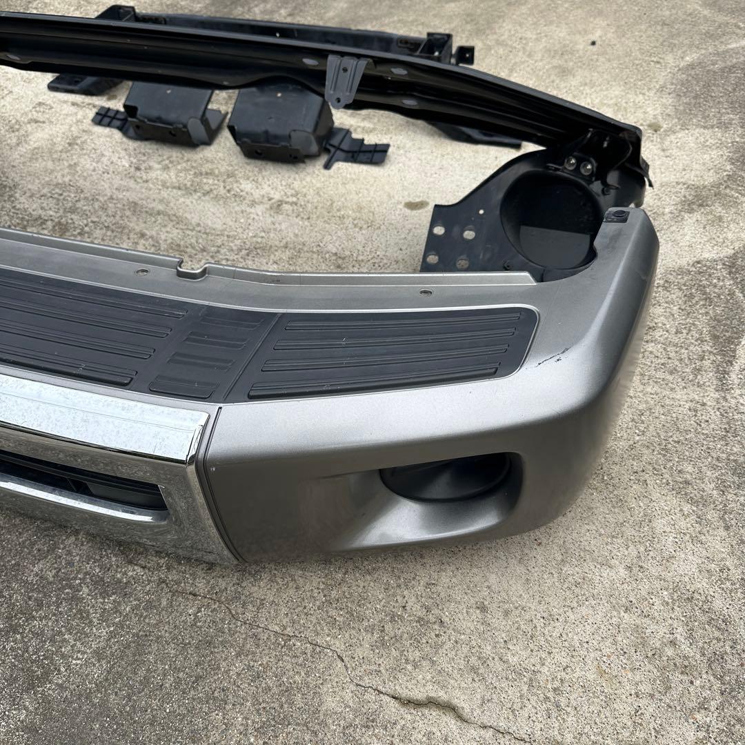 再販ランドクルーザー　GRJ79純正フロントバンパー 一式　送料込み