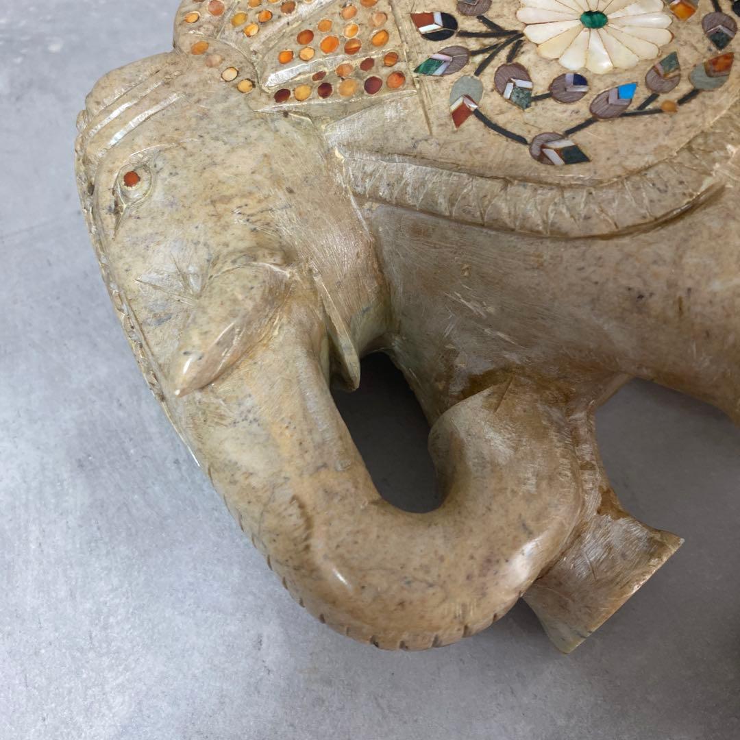 インド工芸品　天然石　花柄　象の置物　大中小3点　縁起物