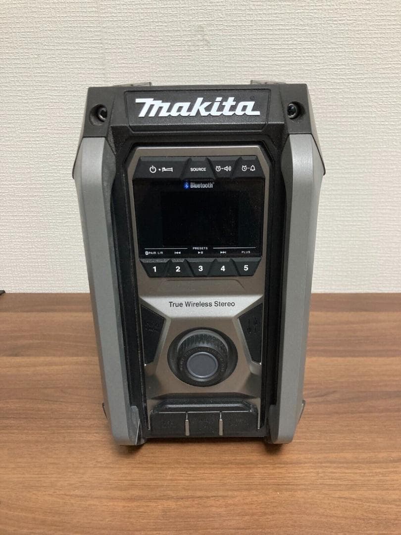 【未使用】マキタ Makita 充電式ラジオ MR005GZB 本体のみ