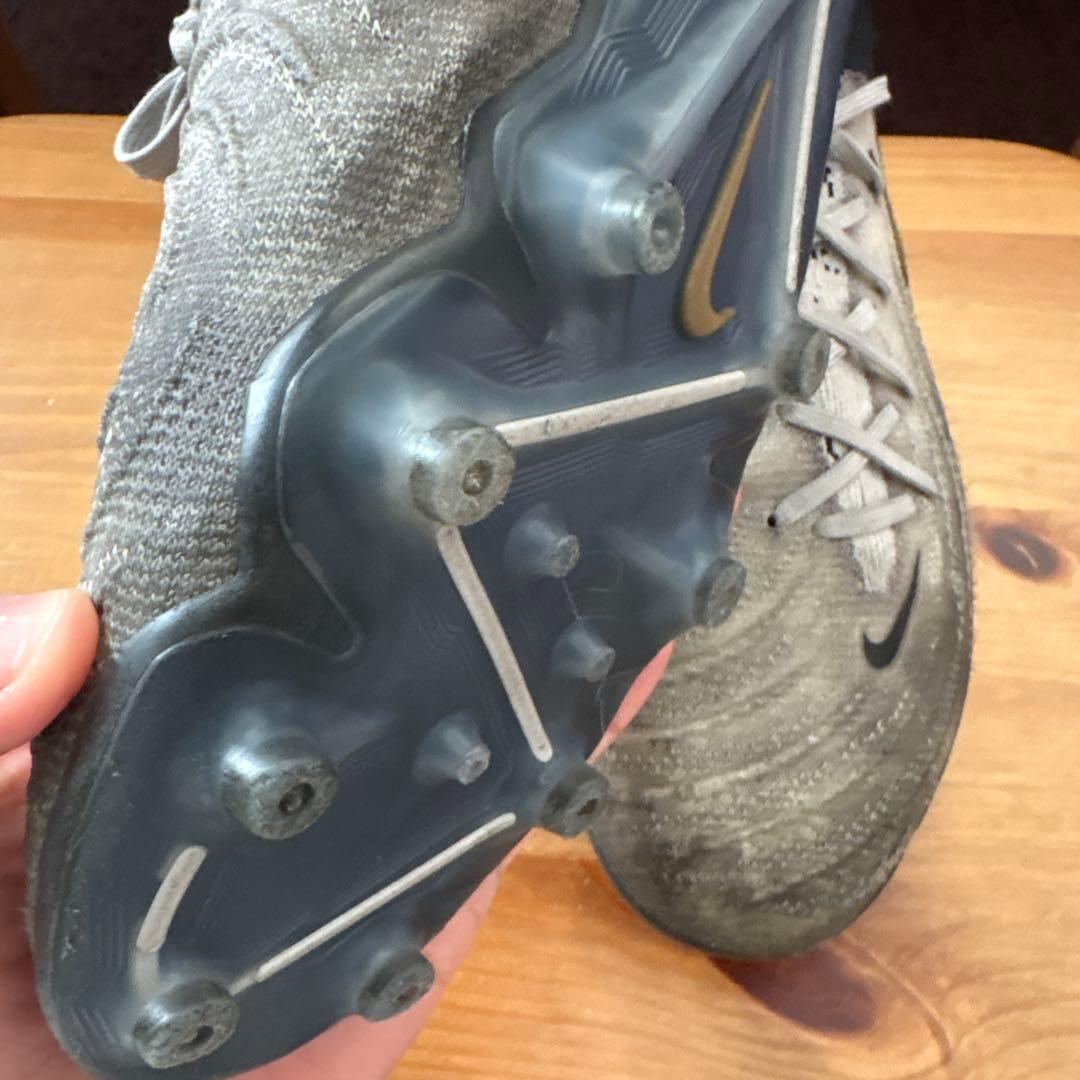 Nike Phantom GT サッカーシューズ グレー