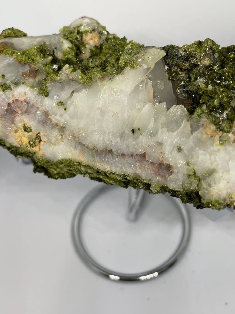 天然石　原石　トルマリン　水晶共生　クラスター　ガーデンクォーツ　グリーン