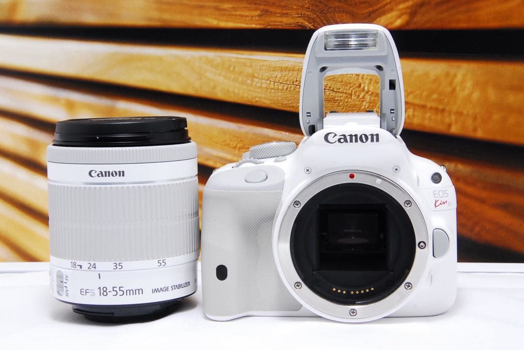 「スマホ卒業」最初の一眼に Canon Kiss X7 ホワイト スマホ転送