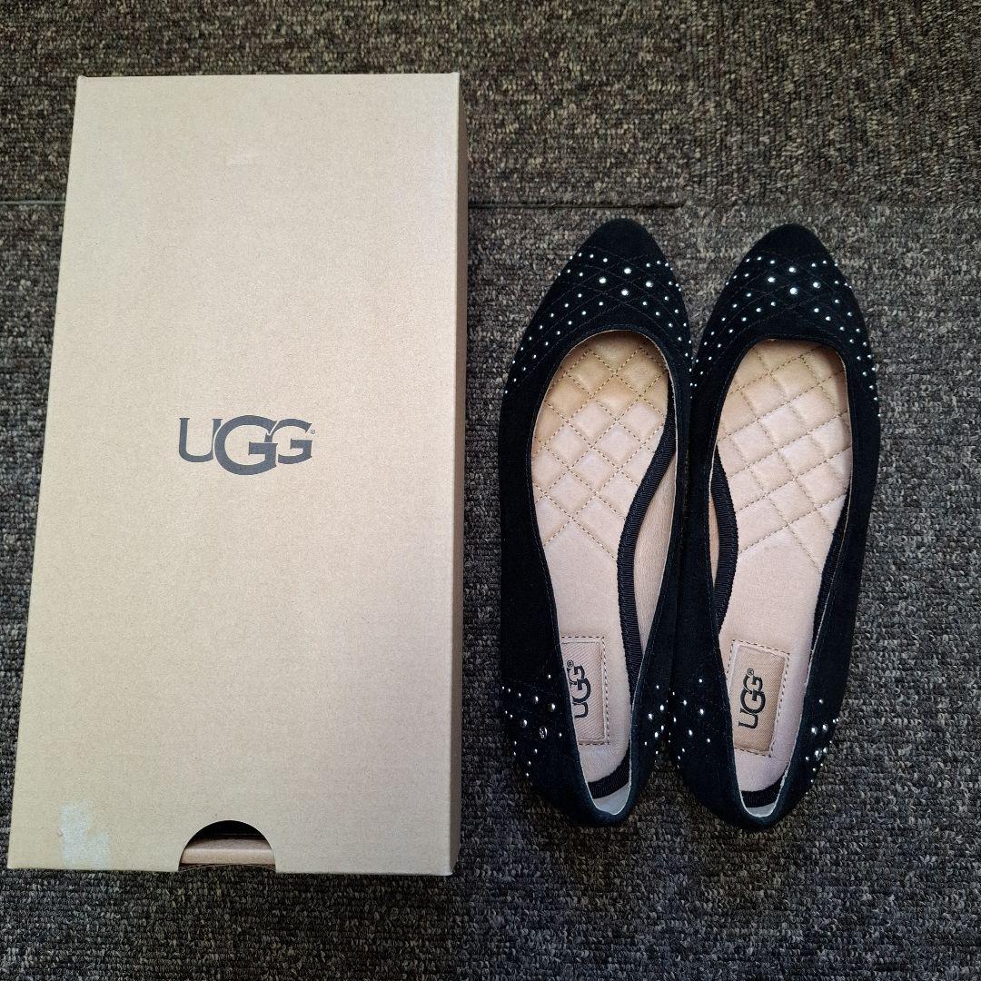 新品UGG スタッズ付き ブラックフラットシューズ