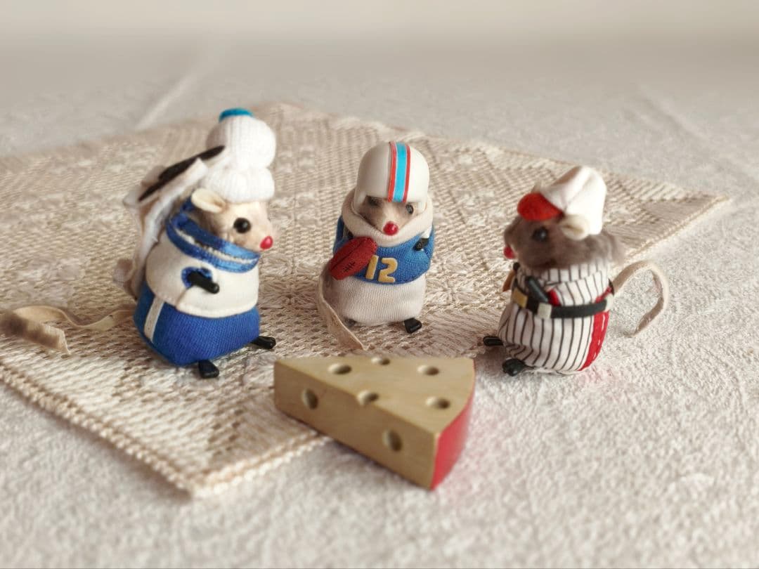 * vintage figure ❀ふんわり可愛い ラグビー選手の ネズミくん