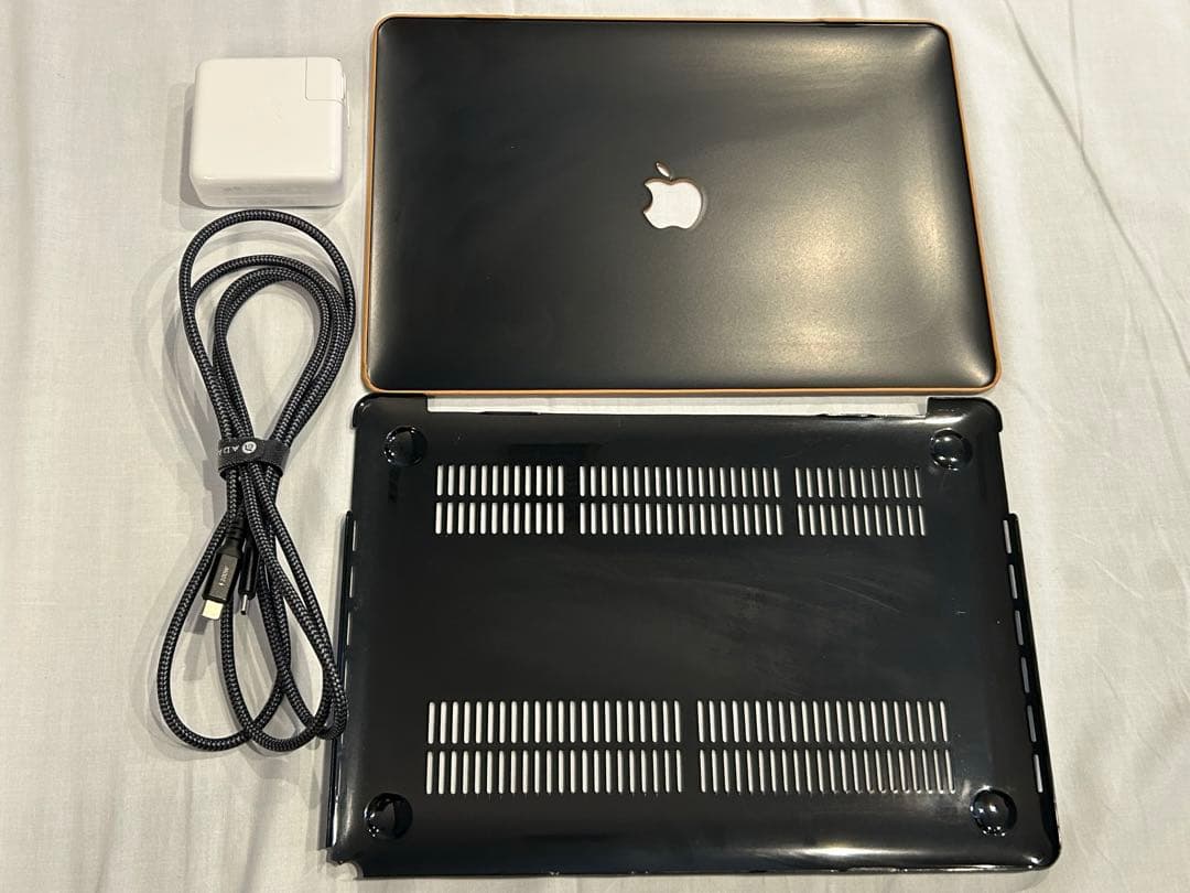 【美品】【最終値下げ】早い者勝ちM2 MacBook pro 2022 13