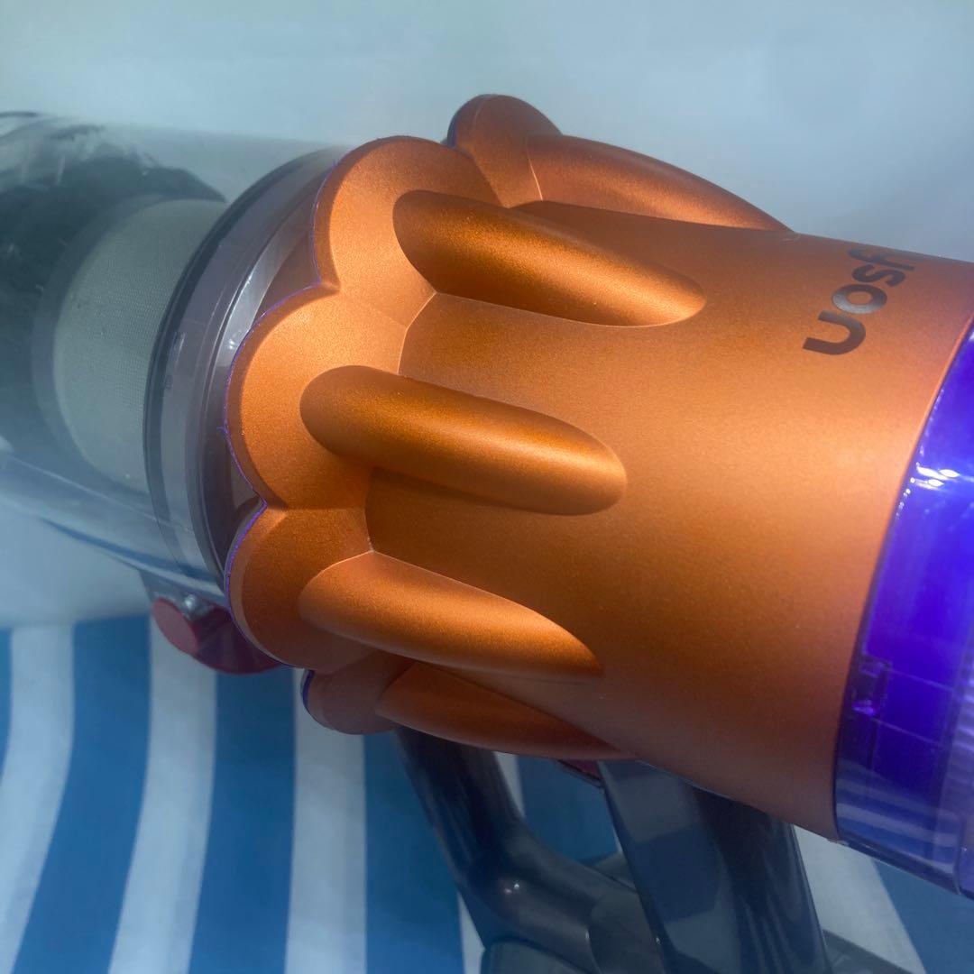 朝夕さん専用ダイソン　ＳＶ１８簡易分解清掃、メンテナンス済み（本体のみ）