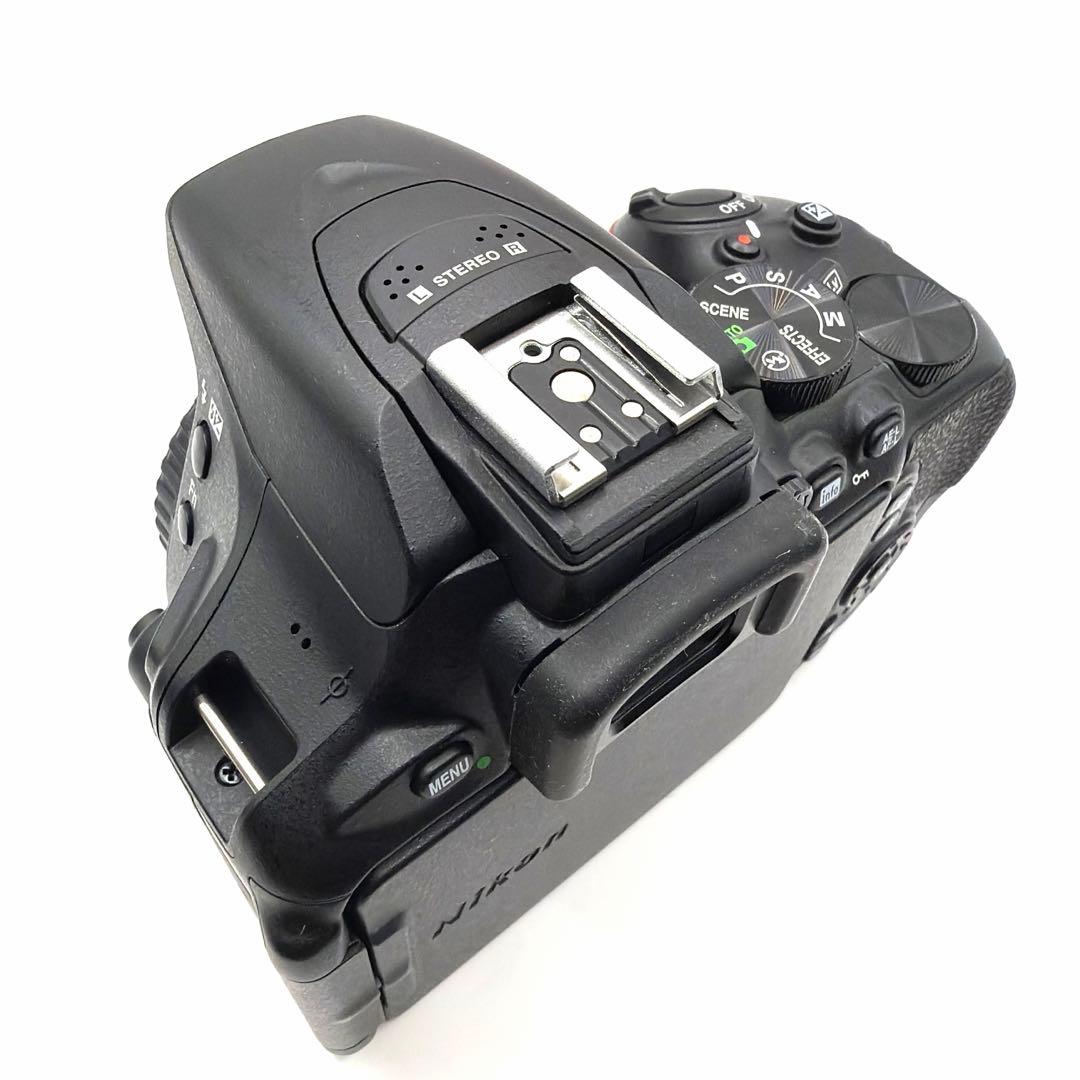 極美品 D5600ダブルズームキット　18-55mm 70-300mm 一眼レフ