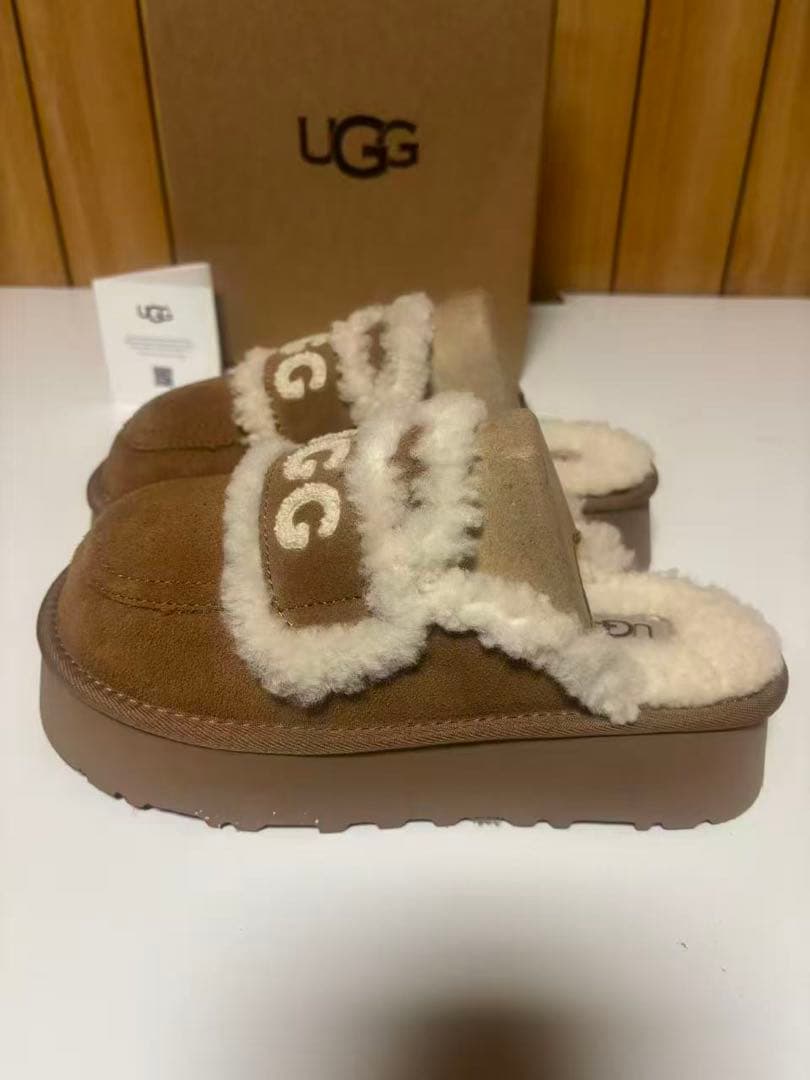 UGG ベージュ 厚底スライドサンダル サイズ36