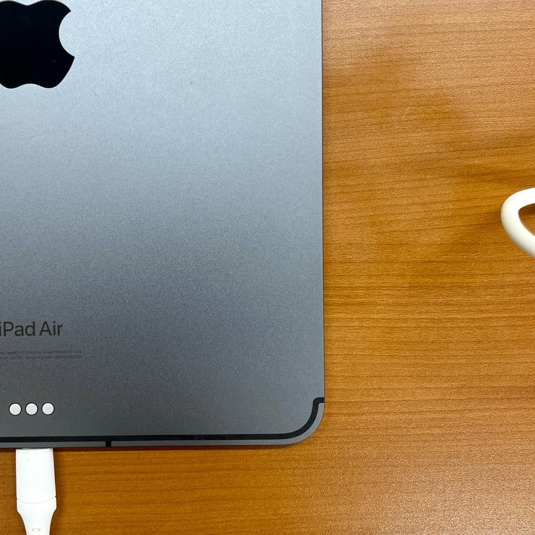 E*r様 iPad Air 第五世代 Cellular 64GB Apple I