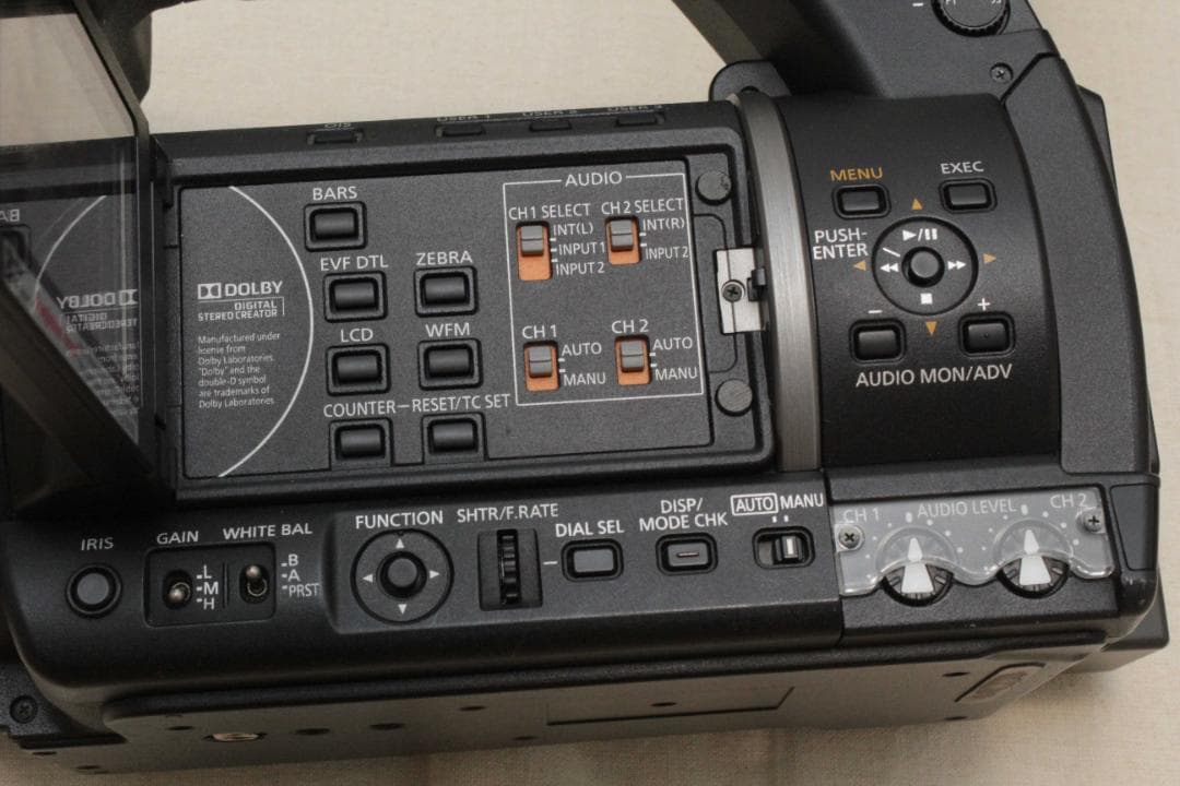 けい！Panasonic AG-AC160　業務用ビデオカメラ