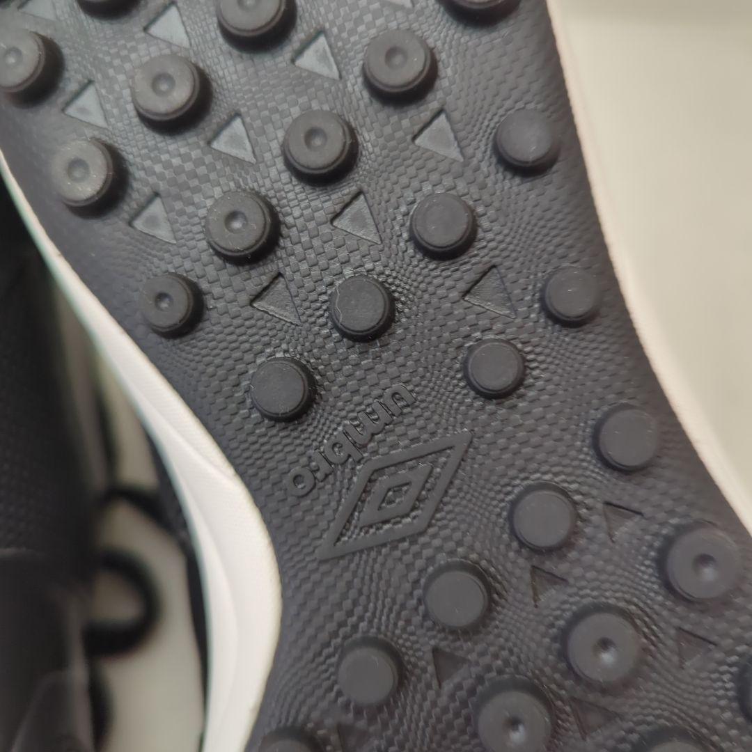 Umbro アクセレイター 大人用 26.5センチ　アンブロ