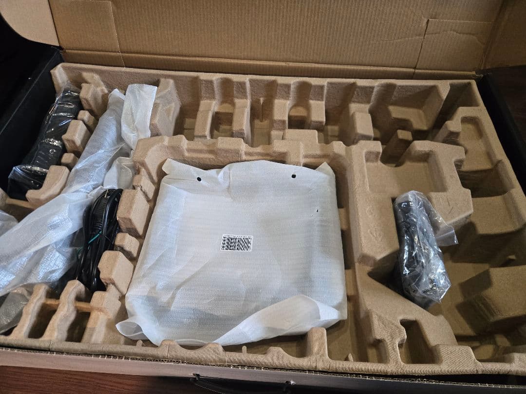 ディスプレイ・モニター本体 innocn 32M2V 4K 144Hz HDR1000