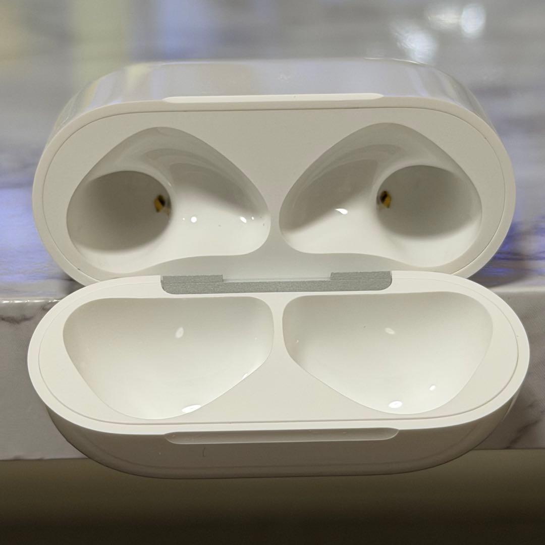 AirPods4 アクティブノイズキャンセリング搭載 クリアケース付