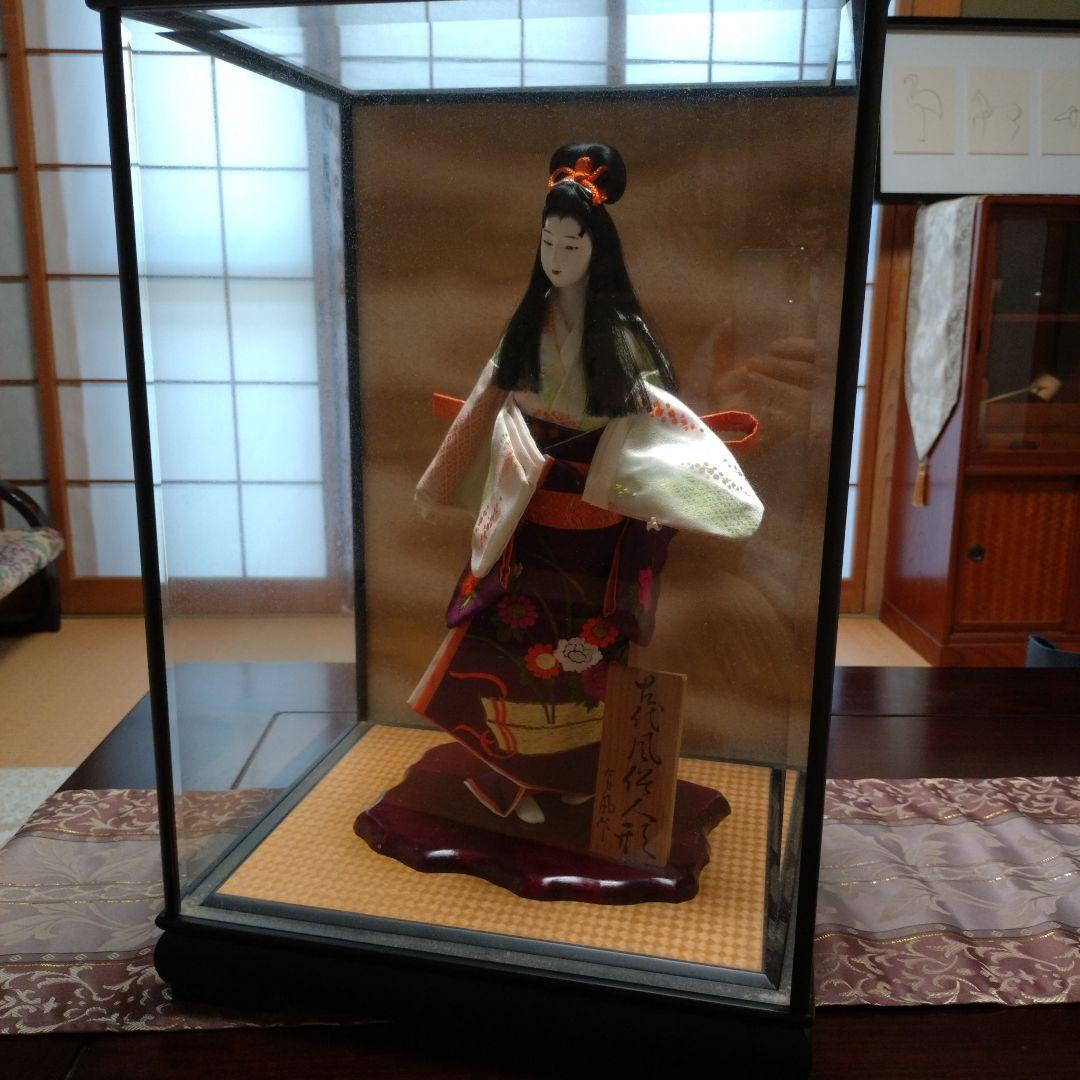 御所人形 有風作 紫色の美しい工芸品