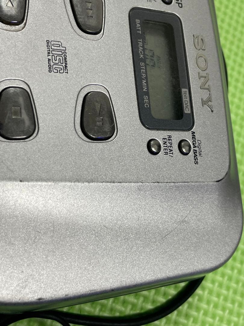 CD ウォークマン　音楽　流れる　SONY