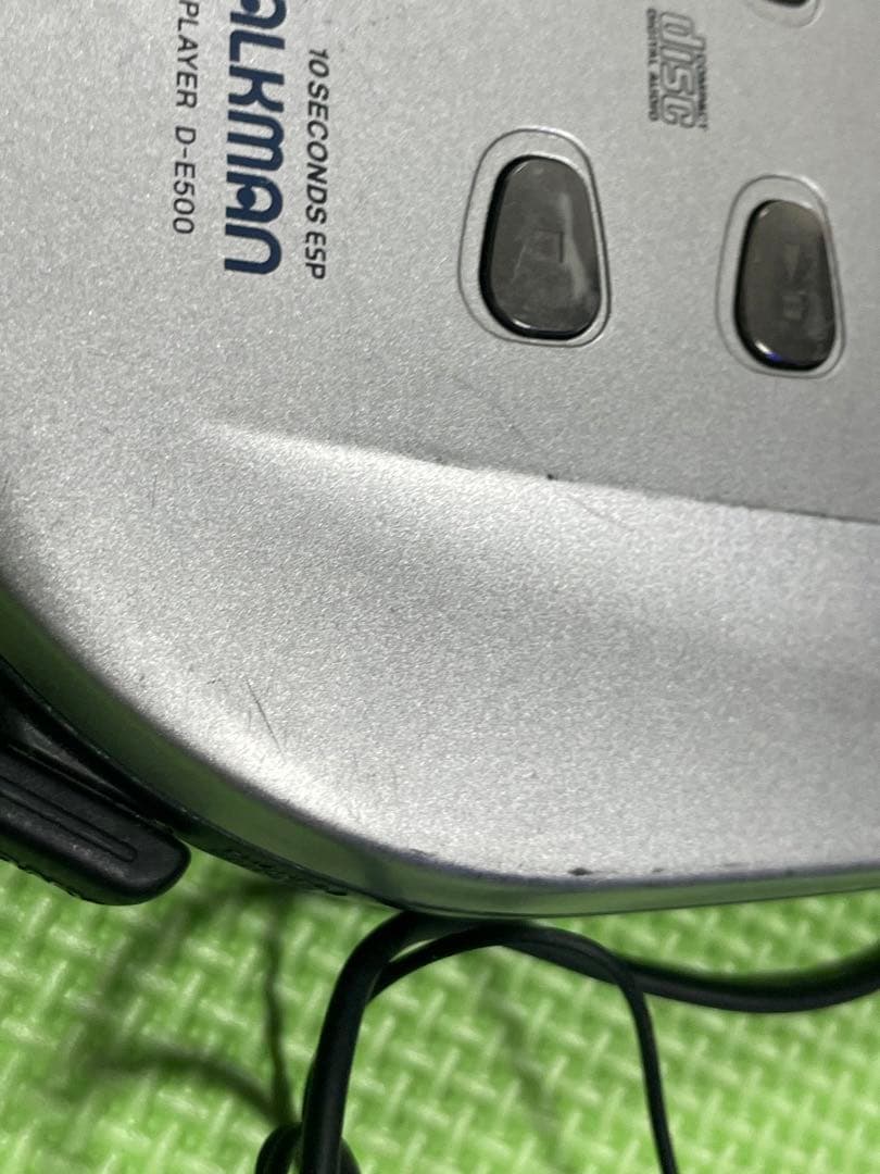 CD ウォークマン　音楽　流れる　SONY