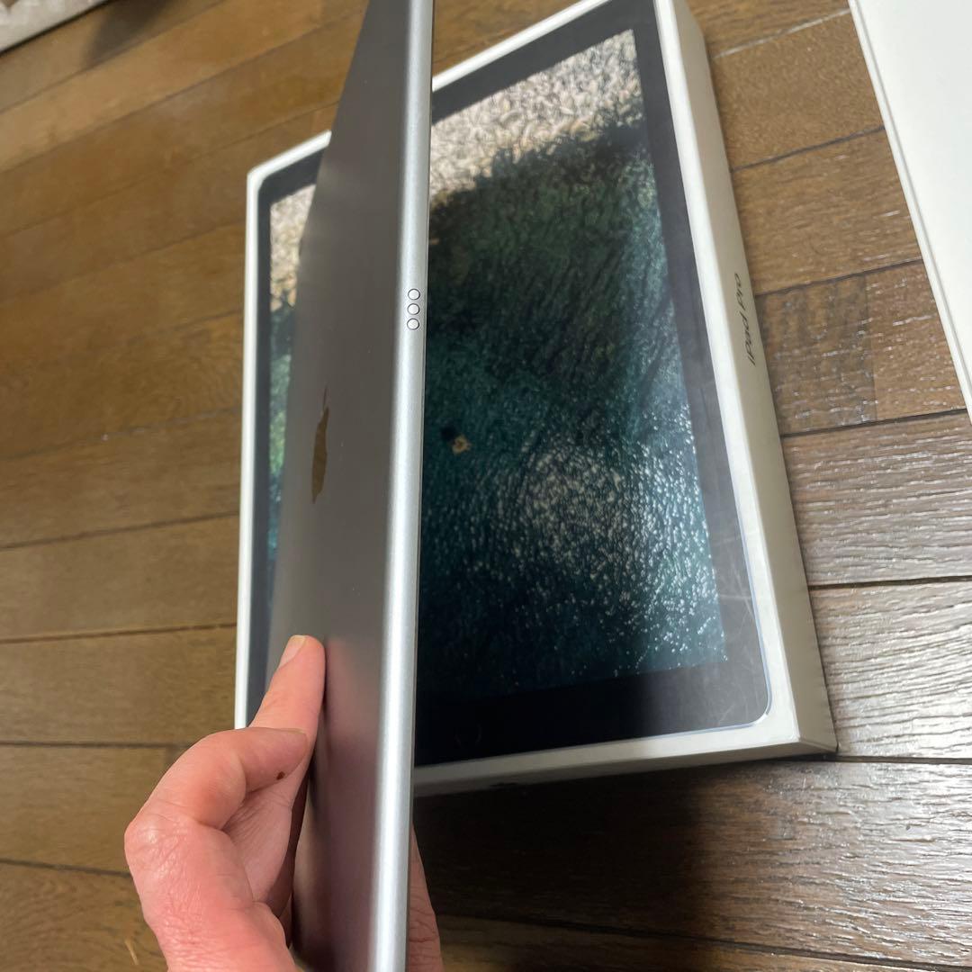 iPad Pro 12.9インチ（第2世代） 64GB / Wi-Fiモデル
