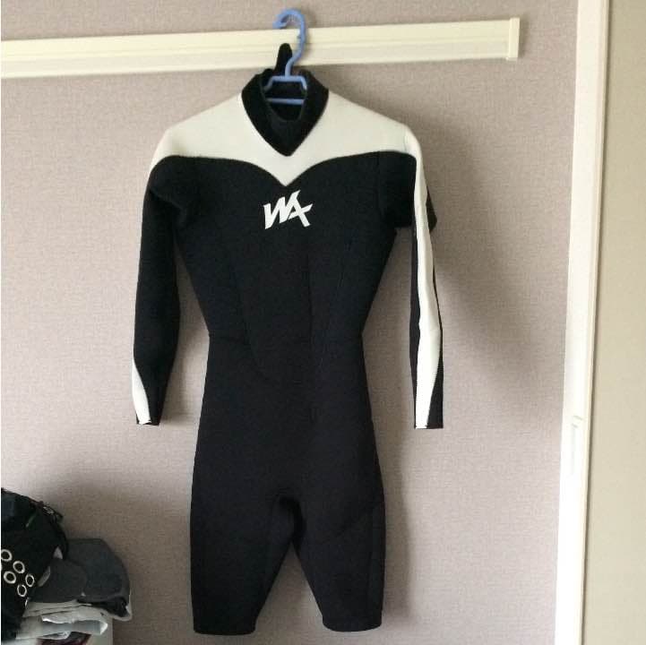 秋〜ウエットスーツMサイズ