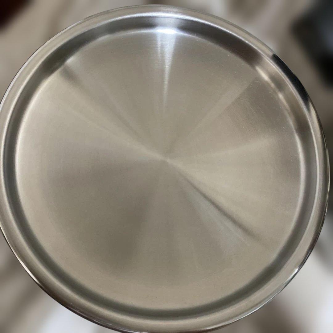  Eight ステンレス製両手鍋 中型 蓋付き２コートより一回り大きい