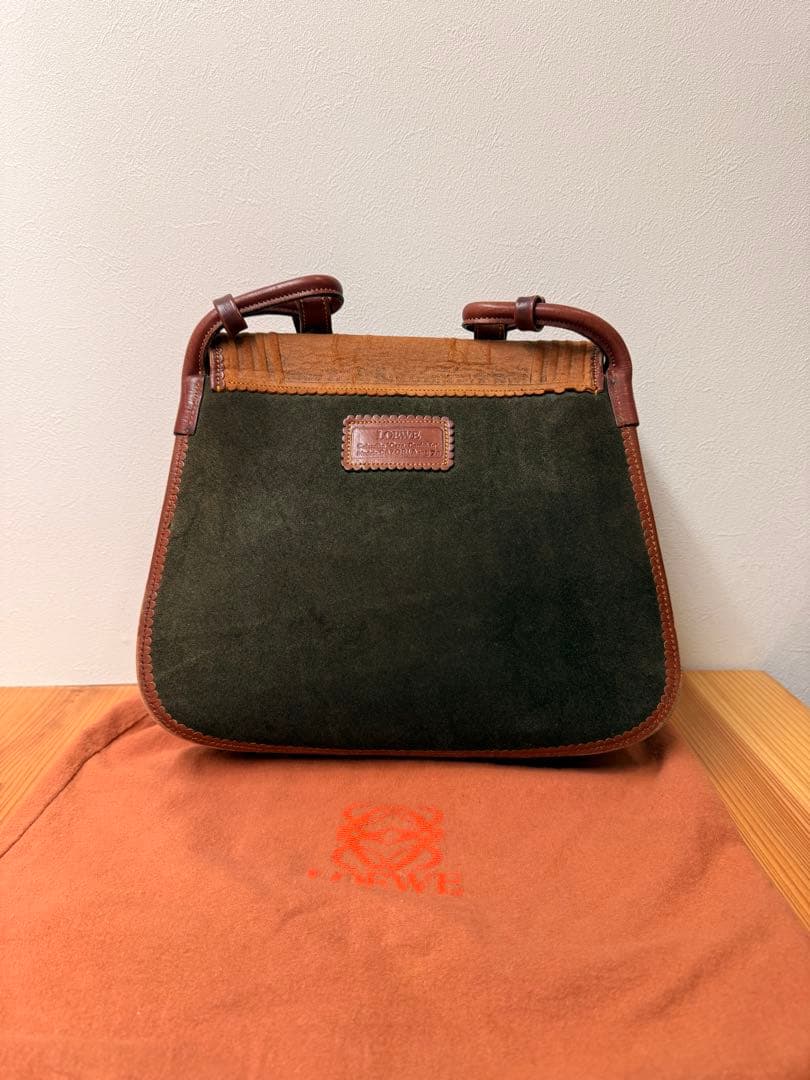 LOEWE ロエベ スエード ショルダーバッグ ヴィンテージ ロゴ金具