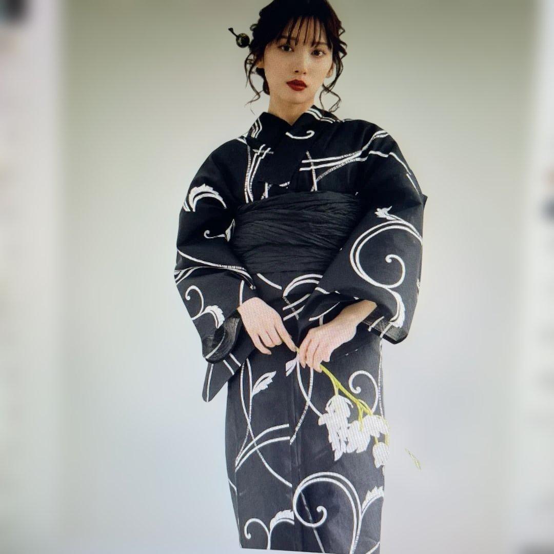 2025年6月新作　最終お値下げ　新品Dita 浴衣5点セット 黒白花柄