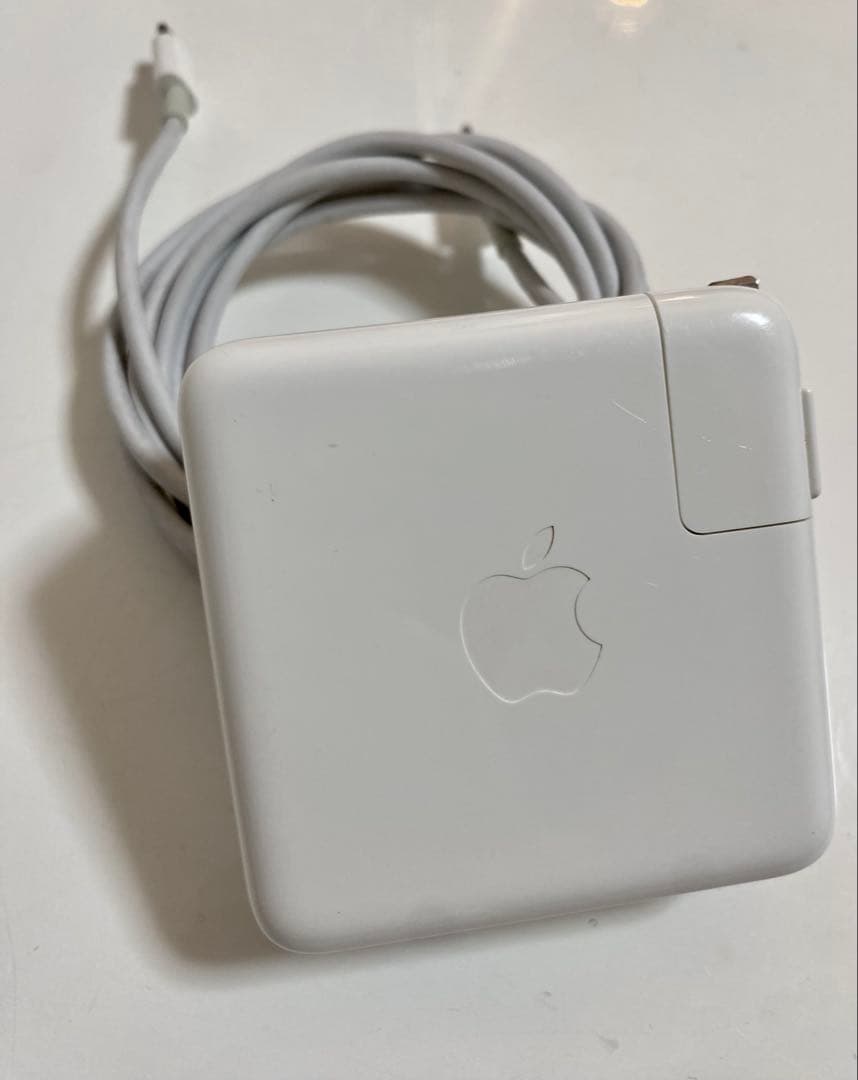 MacBookPro 13 2019 高速i5 16GB 250GBアダプタ付