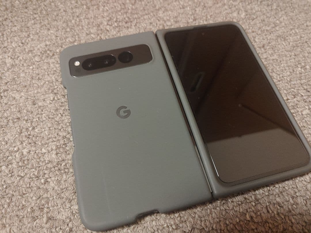 Google Pixel Fold 256GB + 純正ケース
