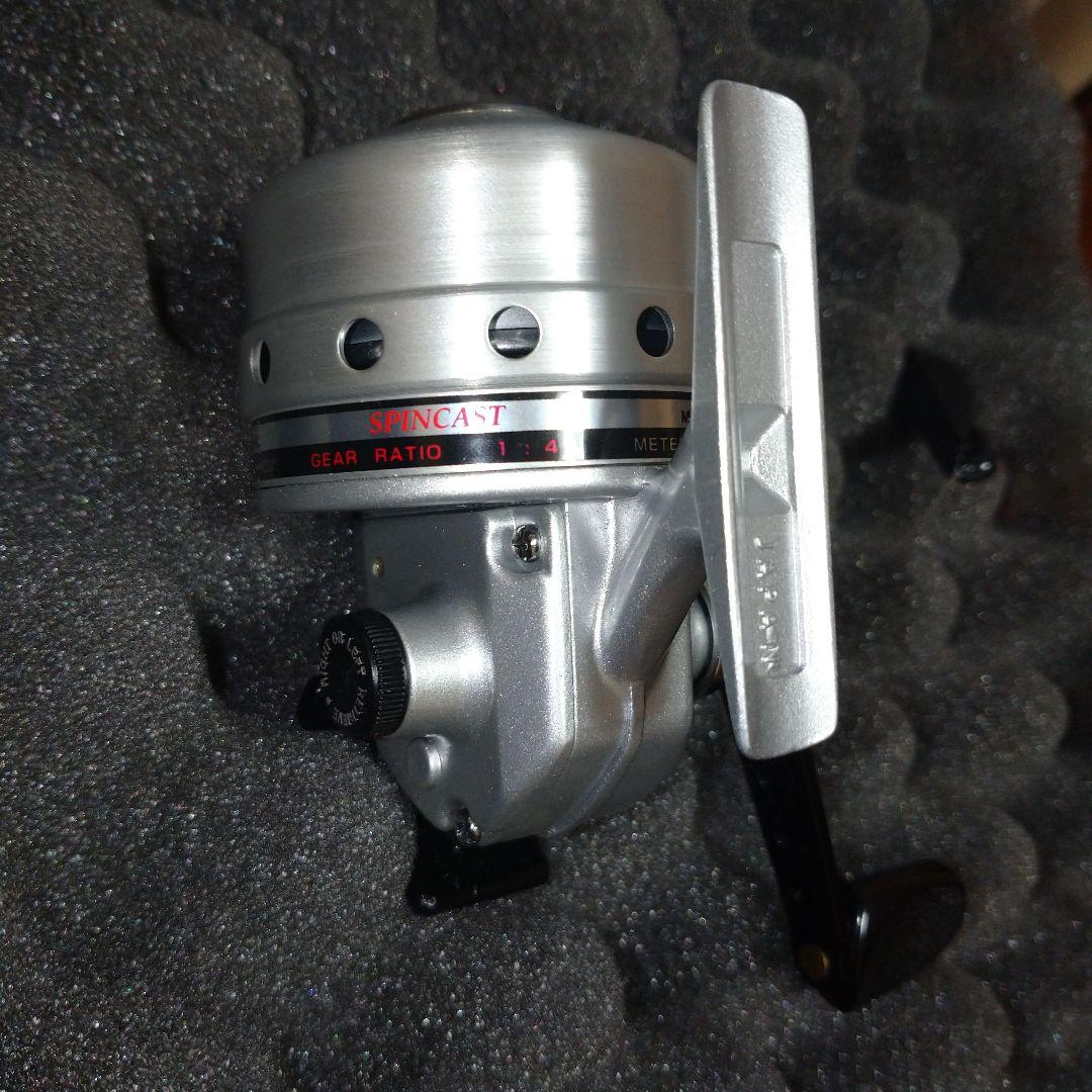 ダイワ スピンキャスト ST30 新品未使用 クローズドフェイスリール オールド