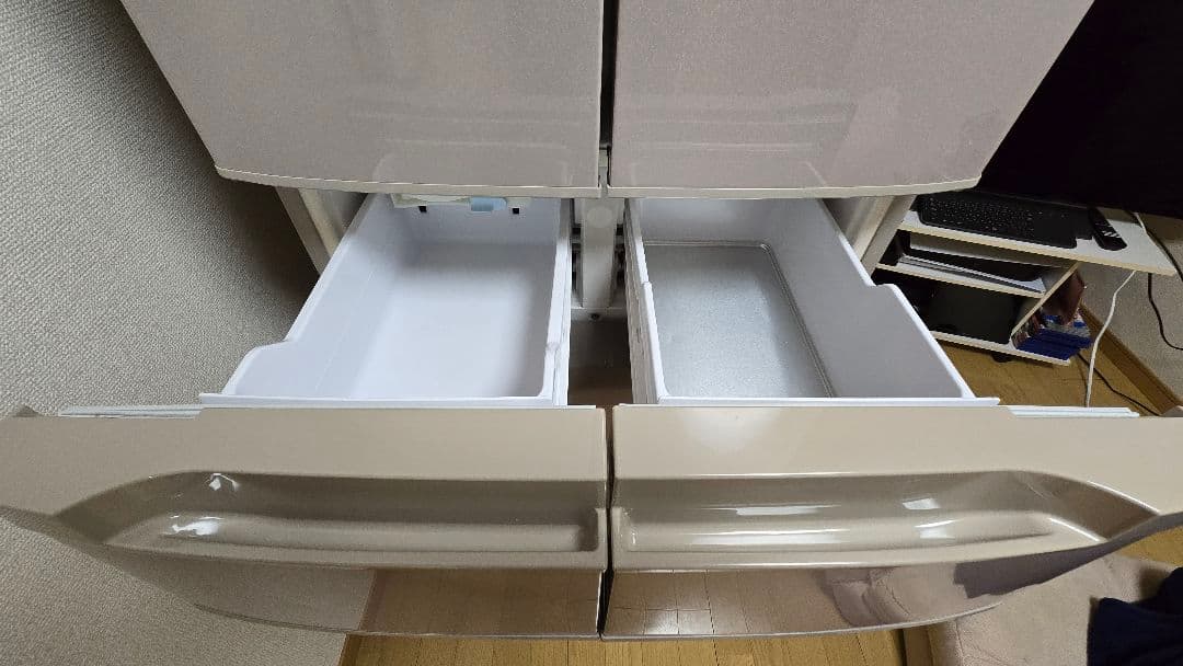 フレンチドアを採用した日立の大型冷蔵庫