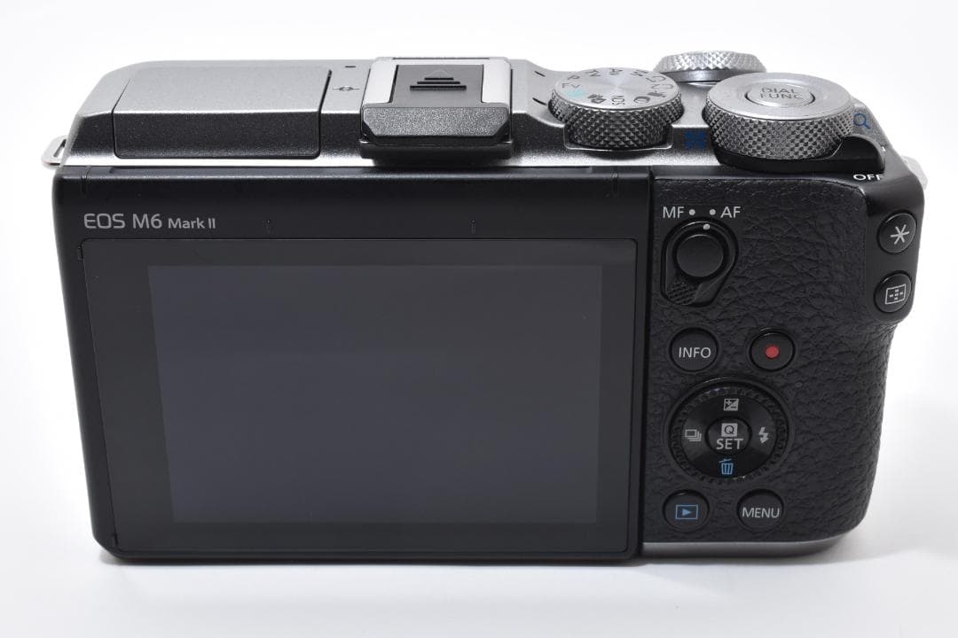 超美品 キヤノン EOS M6 Mark II ミラーレスデジタルカメラ