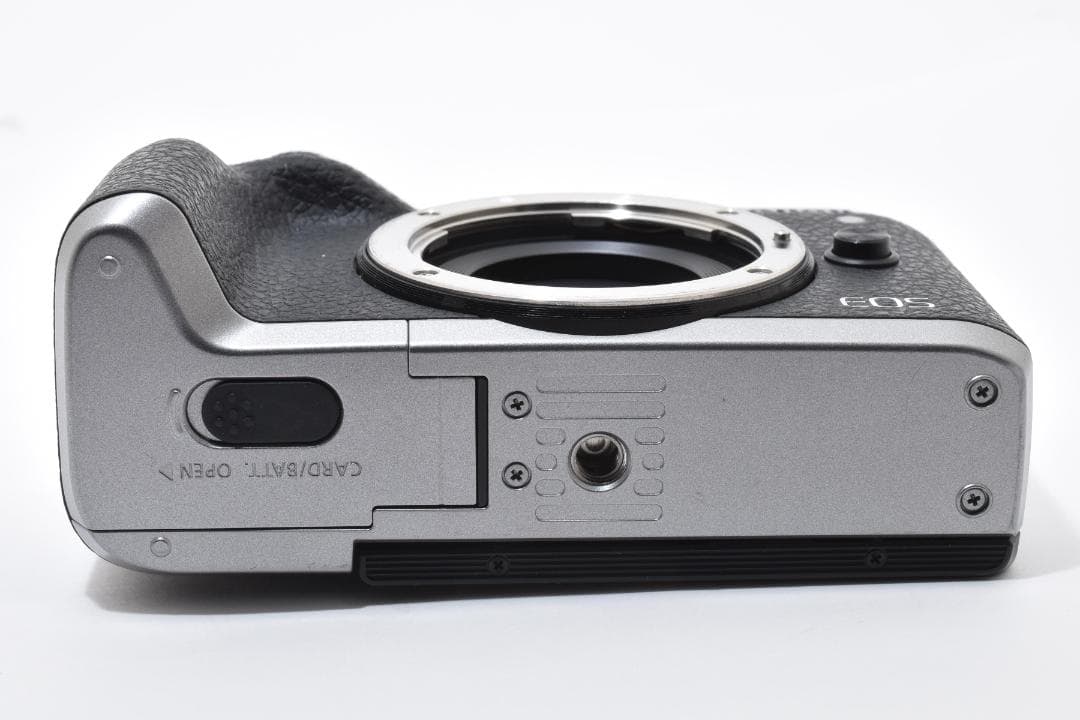 超美品 キヤノン EOS M6 Mark II ミラーレスデジタルカメラ