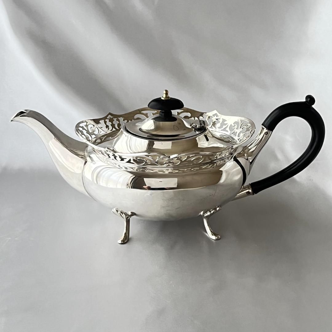 【Grainger & Campbell】 透かしのティーポット