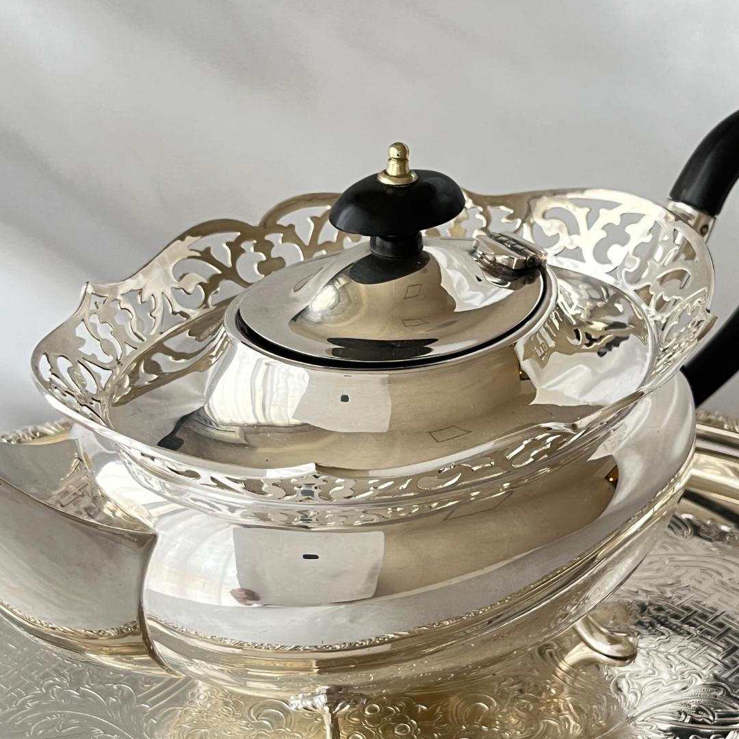 【Grainger & Campbell】 透かしのティーポット