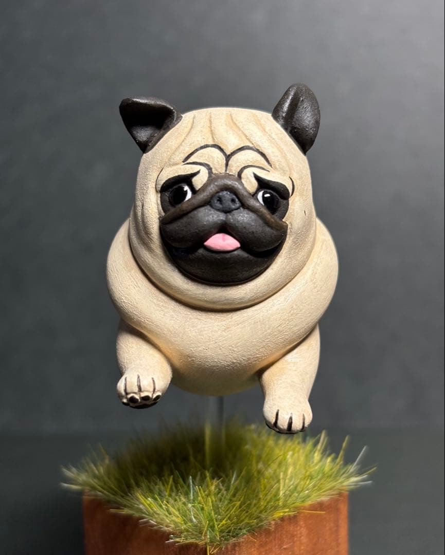 パグ走りおパグさん:フォーンver.(RUN PUG RUN)