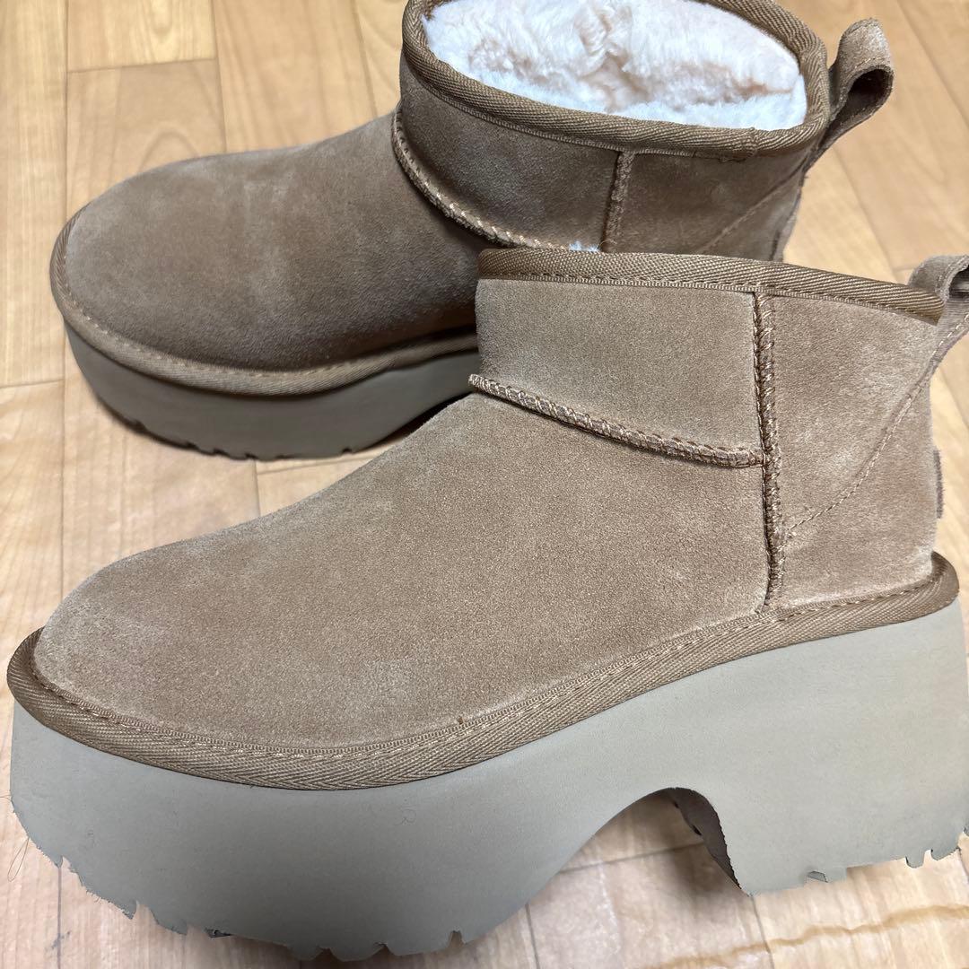 UGG ベージュ 厚底ブーツ