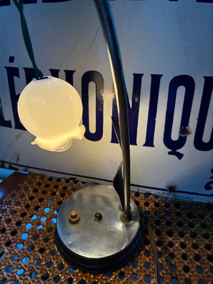 青柳アンティーク　デスク　ランプ　ベッドサイド卓上　ランプ　スズラン　レア