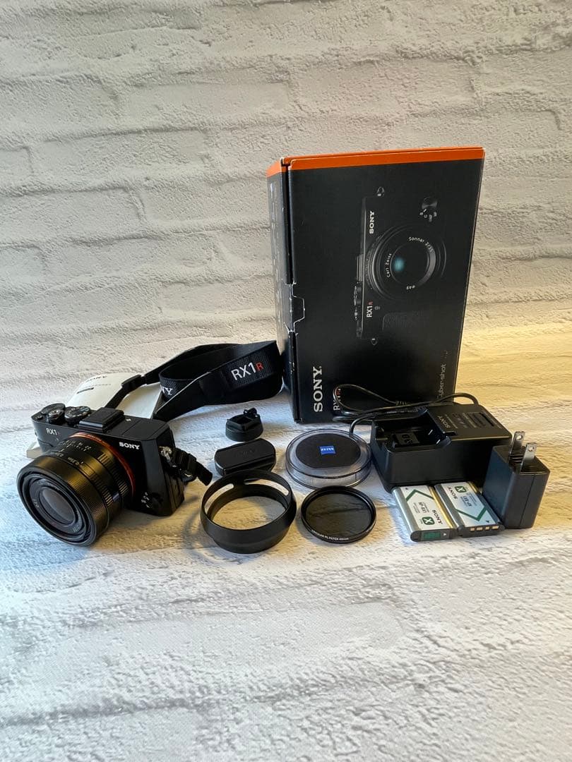 極上品★★★SONY デジタルカメラ RX1RM2 4240万画素　付属品あり
