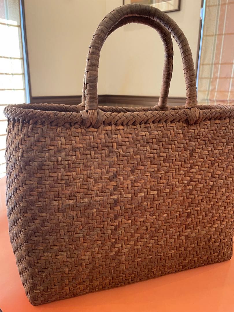 山形県産　山葡萄の蔓で編んだバッグ