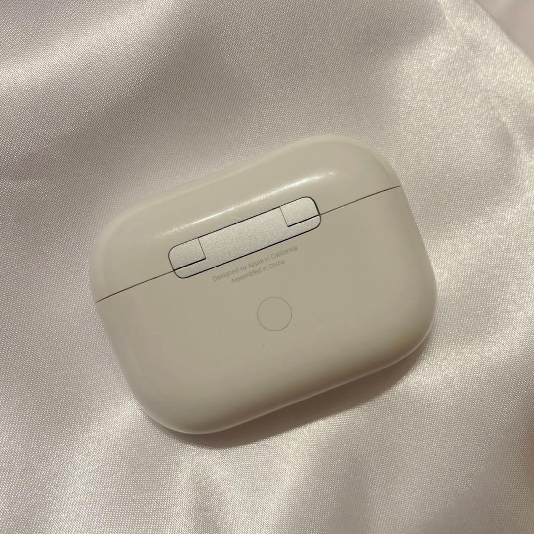 AirPods Pro 右耳ノイズあり／修理可／動作確認済